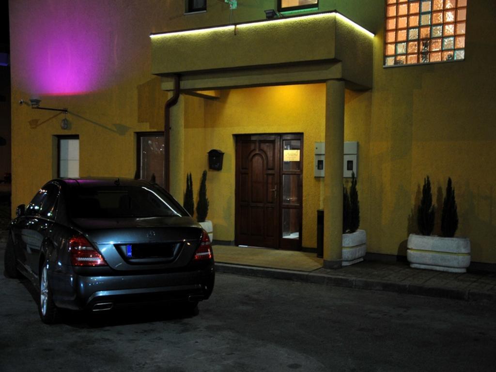 Hotel Arizona Sarajevo Lukavica Εξωτερικό φωτογραφία