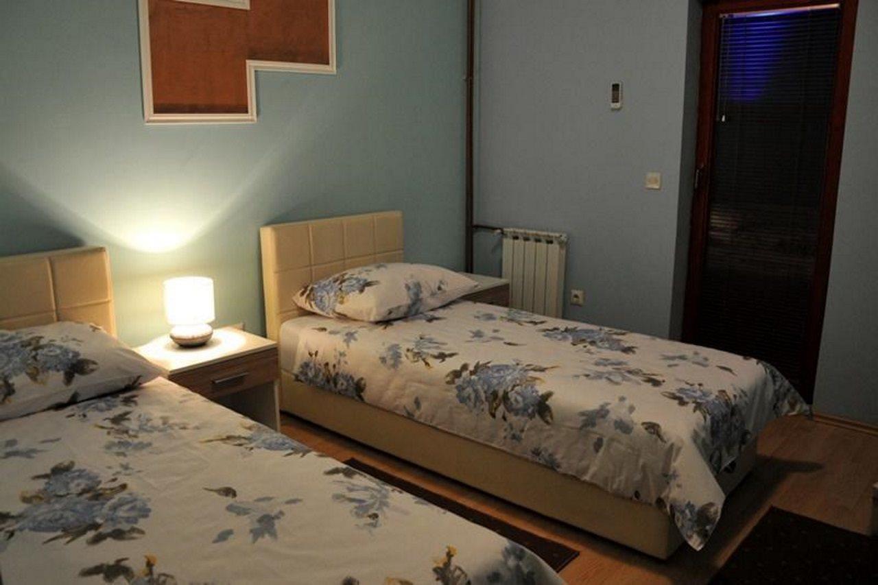 Hotel Arizona Sarajevo Lukavica Εξωτερικό φωτογραφία