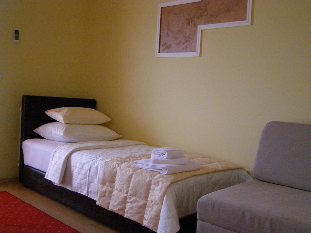 Hotel Arizona Sarajevo Lukavica Εξωτερικό φωτογραφία