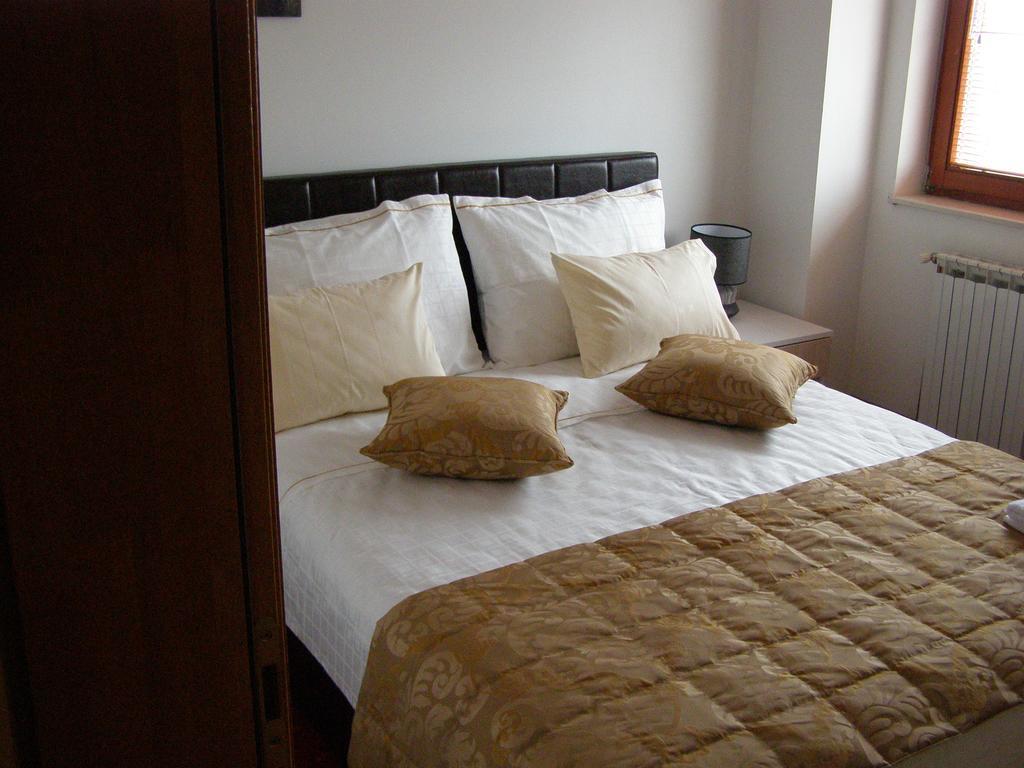 Hotel Arizona Sarajevo Lukavica Εξωτερικό φωτογραφία