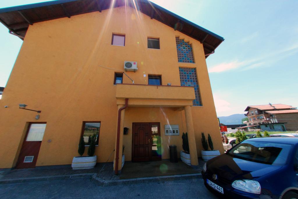 Hotel Arizona Sarajevo Lukavica Εξωτερικό φωτογραφία