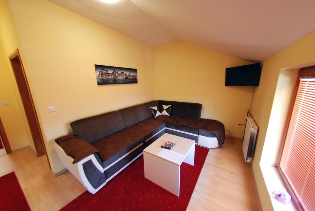 Hotel Arizona Sarajevo Lukavica Εξωτερικό φωτογραφία