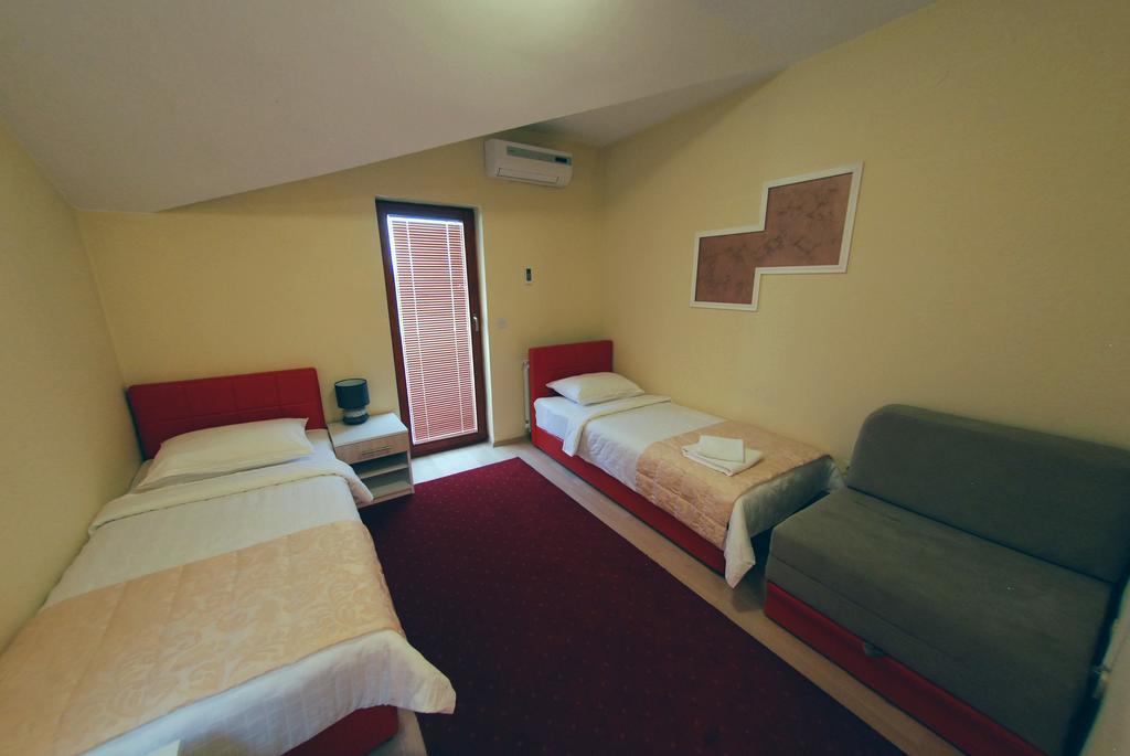 Hotel Arizona Sarajevo Lukavica Εξωτερικό φωτογραφία