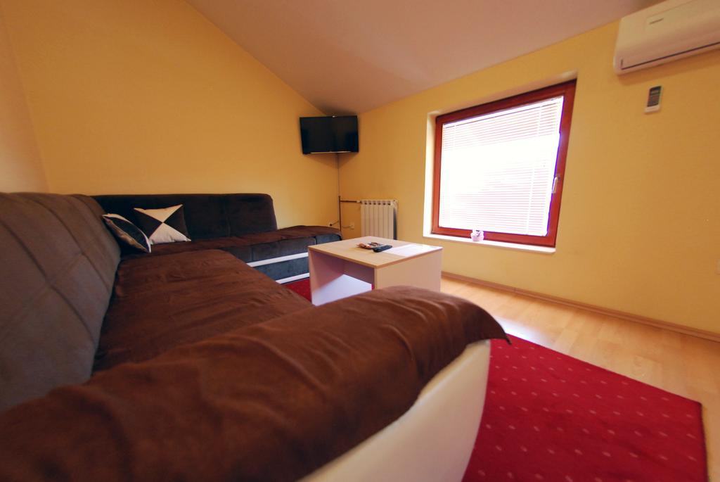 Hotel Arizona Sarajevo Lukavica Εξωτερικό φωτογραφία