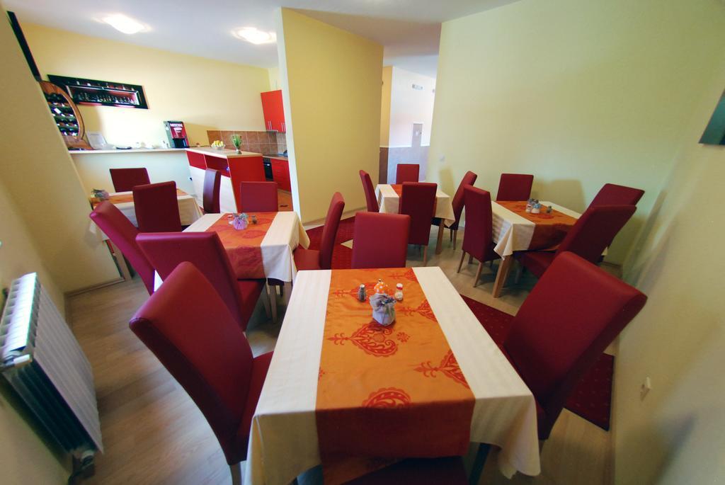 Hotel Arizona Sarajevo Lukavica Εξωτερικό φωτογραφία