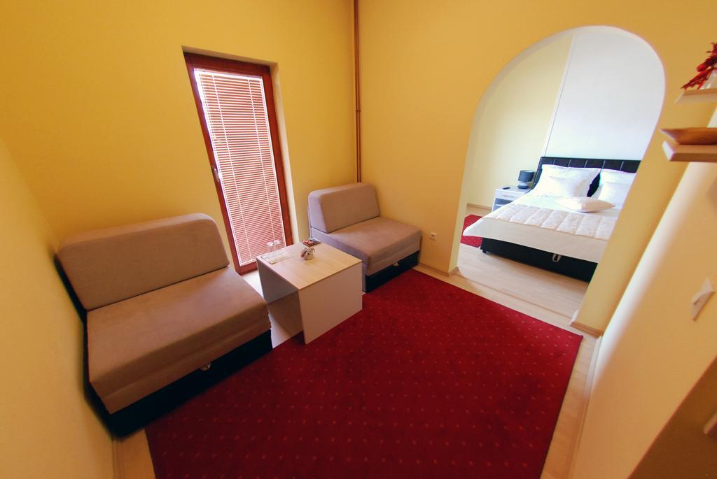 Hotel Arizona Sarajevo Lukavica Εξωτερικό φωτογραφία