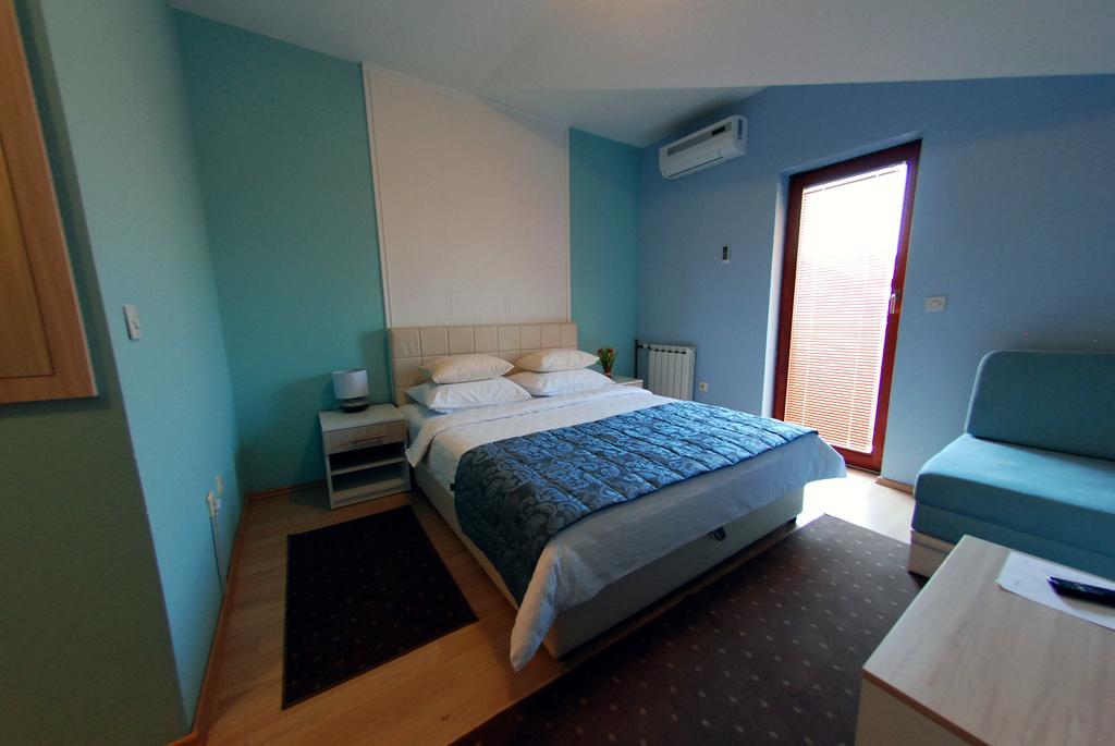 Hotel Arizona Sarajevo Lukavica Εξωτερικό φωτογραφία