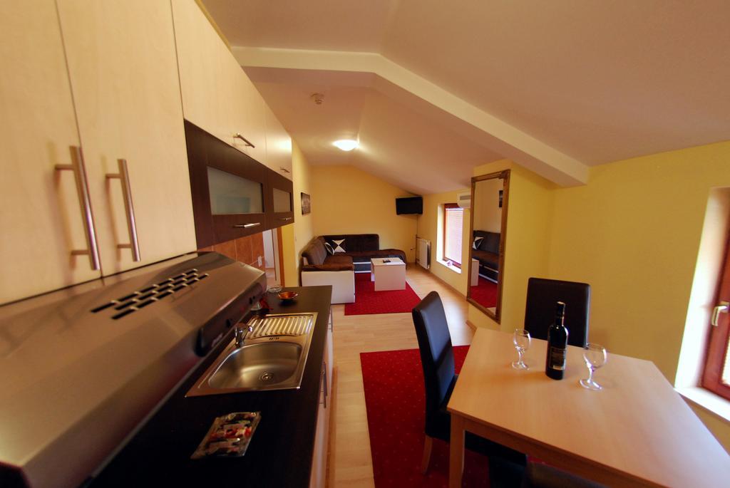 Hotel Arizona Sarajevo Lukavica Εξωτερικό φωτογραφία